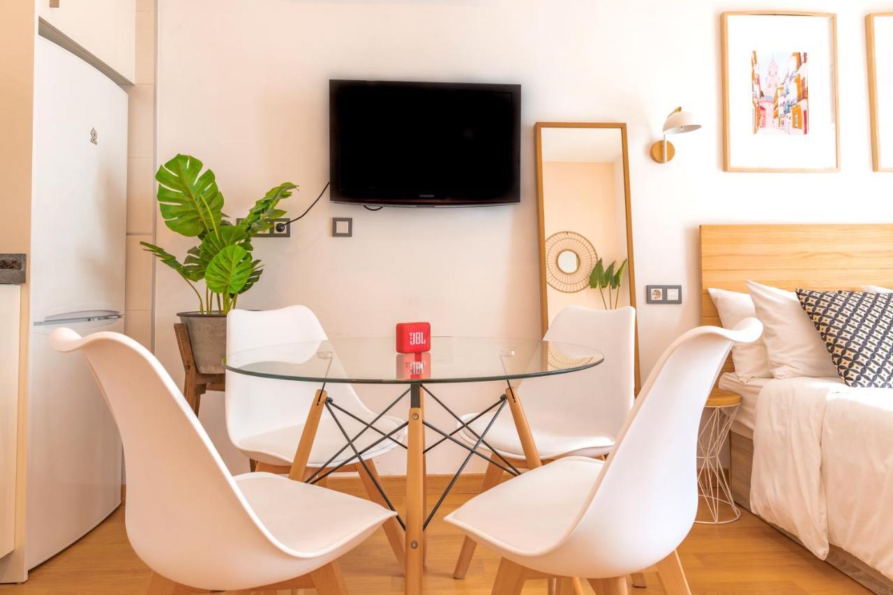מאלגה Romantic Studio In The Center By Rems מראה חיצוני תמונה