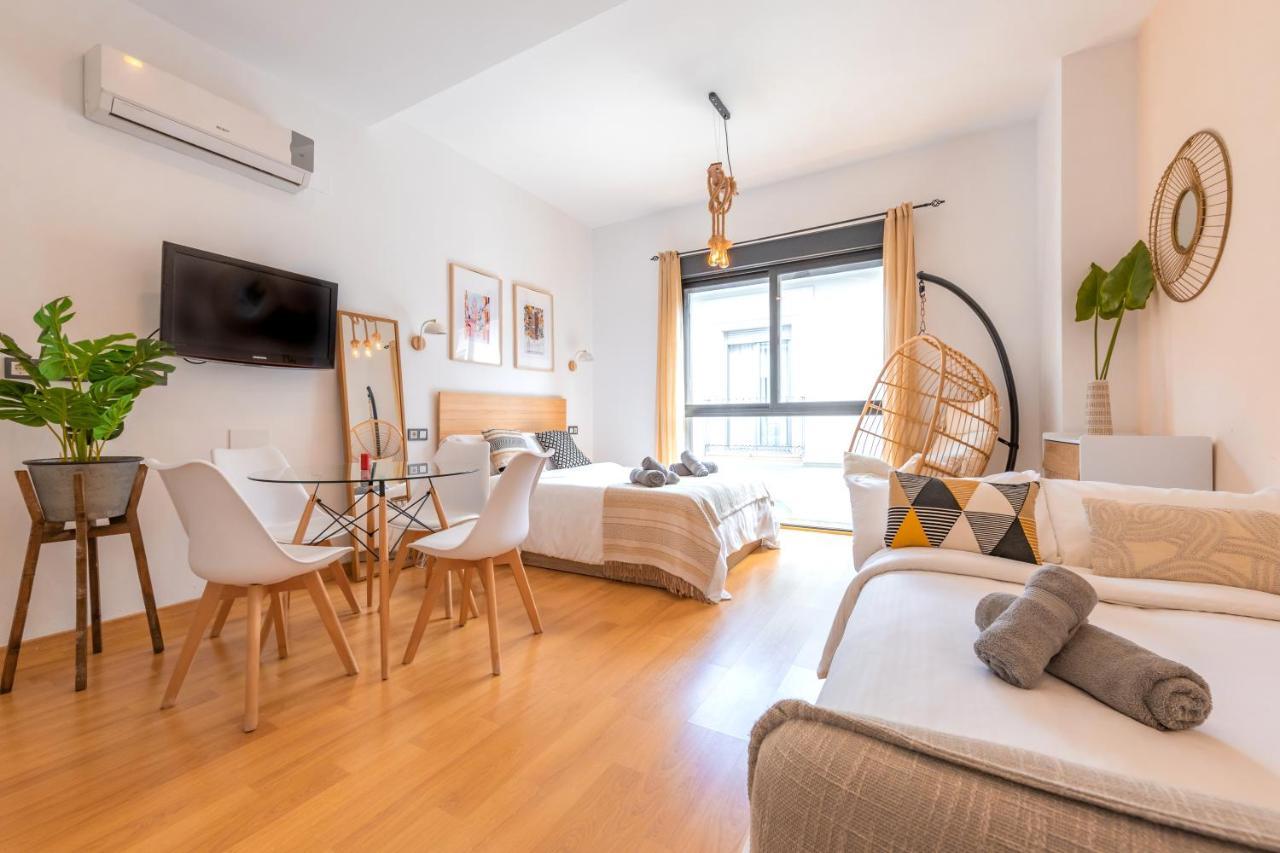 מאלגה Romantic Studio In The Center By Rems מראה חיצוני תמונה